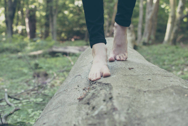 Cara Menghilangkan Koreng di Kaki dengan Aman. Foto sebagai ilustrasi. Foto: Unsplash/Michał Parzuchowski.