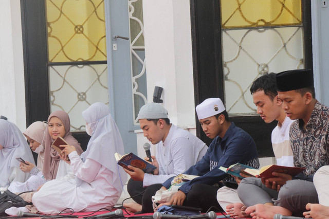 Dokter Mengaji, Kala 36 Hafiz FK Unair Khataman Al Quran Bersama