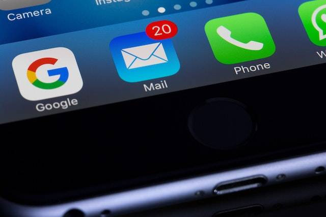 Kata-kata melamar kerja lewat email. Sumber: pexels.com