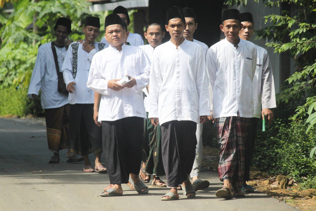 Ilustrasi Ucapan Idul Fitri 2023 Bahasa Inggris, sumber foto (Mufid Majnun) by unsplash.com