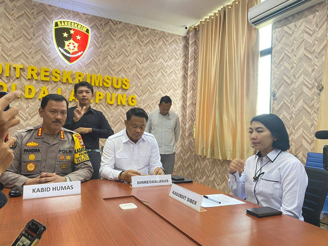 Polda Lampung gelar konferensi pers. | Foto: Sinta Yuliana/Lampung Geh