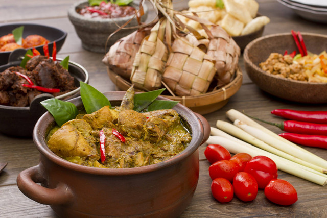 Ilustrasi hidangan lebaran. Foto: Shutterstock