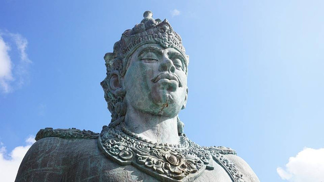 Ilustrasi garuda wisnu kencana - Sumber: https://pixabay.com/id/users/danielmorrism-10627317/
