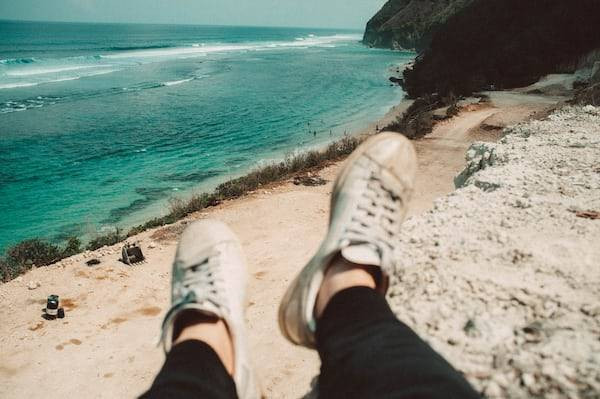 Ilustrasi pantai di Jimbaran. Sumber: unsplash/kilarov zaneit