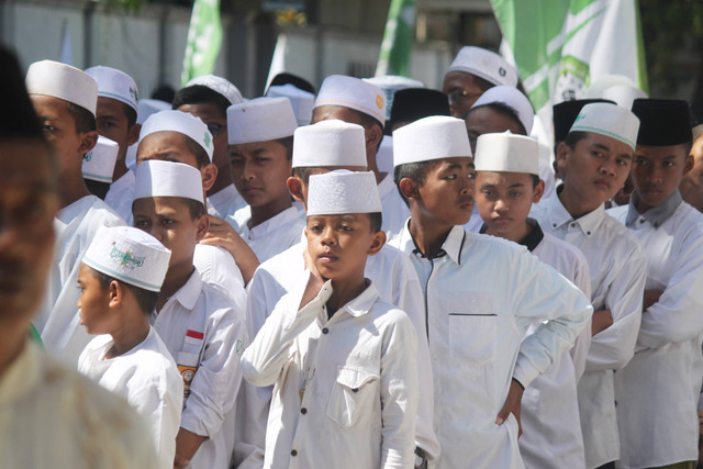 Ilustrasi Contoh Ceramah Halal bi Halal Lucu, sumber foto (Mufid Majnun) by unsplash.com