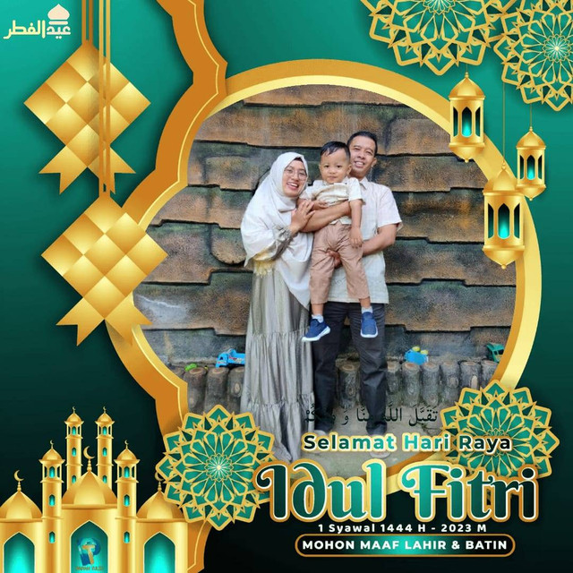 Selamat hari Raya Idul Fitri 1444H keluarga Prima Trisna Aji dan Elinda Rizkasari/Foto : Dokpri