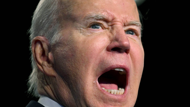 Presiden AS Joe Biden berbicara tentang penciptaan pekerjaan manufaktur baru di Washington Hilton di Washington, DC, 25 April 2023. Foto: Jim Watson / AFP