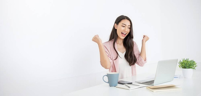 Ilustrasi perempuan di kantor. Foto: Shutter Stock