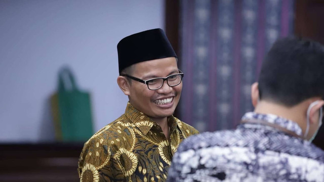 Direktur Urusan Agama Islam dan Pembinaan Syariah Kemenag Adib. Foto: Dok. Istimewa