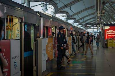 Ilustrasi Tata Cara Naik MRT Jakarta, Anak Rantau Wajib Tahu. Foto: pexel.com.