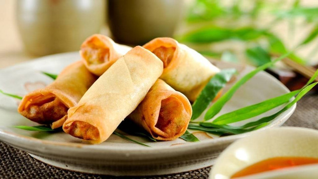 Ilustrasi Lumpia Sayur. Foto: Shutterstock