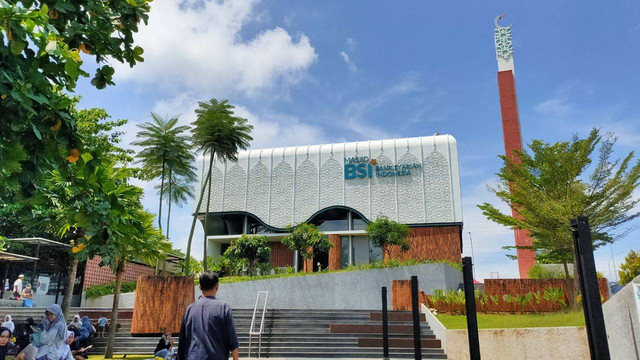 Bangunan Masjid Syariah Rest Area Cipularang. Foto: Dokumen pribadi