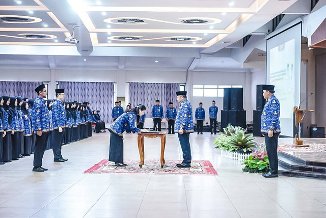 Pelantikan ASN baru Jember tahun 2023 oleh Bupati Hendy Siswanto. Foto; Dok. Istimewa