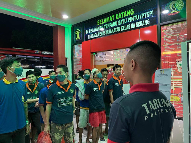 Pengecekan Warga Binaan di Lembaga Pemasyarakatan Kelas IIA Serang (Sumber: Foto Pribadi)