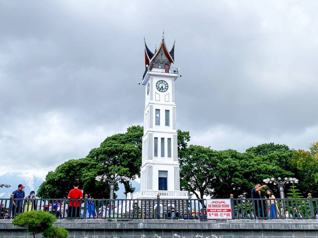 Jam Gadang, Kota Bukittinggi, Provinsi Sumatera Barat (Foto : Asy Syifa Ramadhani Imam)