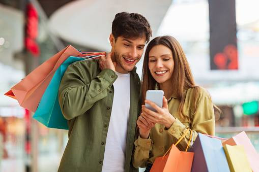 Ilustrasi mall dengan spot foto bagus di Bandung. Sumber foto: Pixabay @tryani