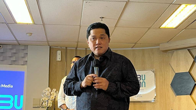 Menteri BUMN Erick Thohir saat ramah tamah dengan media, Rabu (3/5/2023). Foto: Fariza Rizky Ananda/kumparan