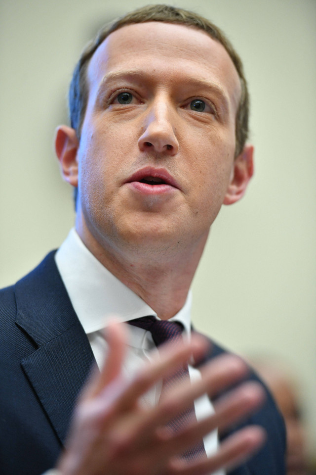 Ketua dan CEO Facebook Mark Zuckerberg bersaksi di depan House Financial Services Committee di Washington, DC pada 23 Oktober 2019.