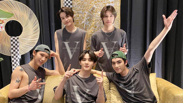 Para personel idol group WayV. Foto: Instagram/@wayvofficial