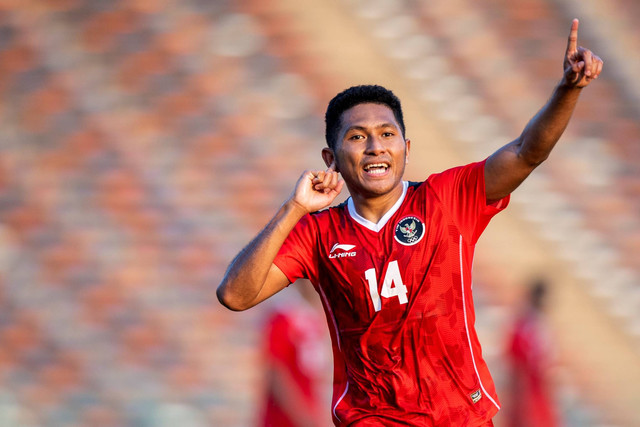 Pemain Timnas Indonesia U-22 Fajar Fathur Rachman merayakan gol usai membobol gawang Timnas Myanmar saat pertandingan Grup A Sepak Bola SEA Games 2023 di National Olympic Stadium, Phnom Penh, Kamboja, Kamis (4/5/2023). Foto: M Agung Rajasa/ANTARA FOTO