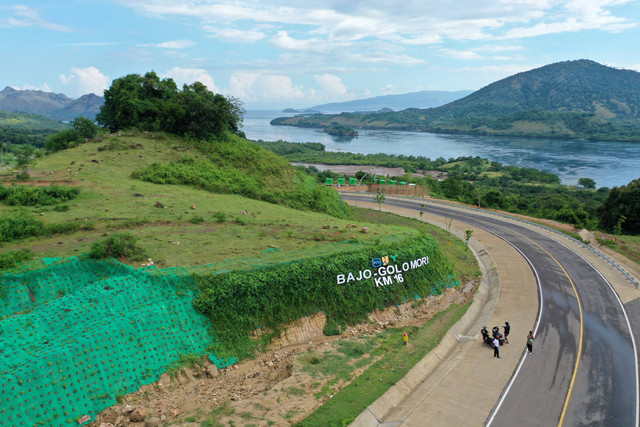 Foto udara kawasan Mice di Jalan Bajo-Golo Mori, Desa Golo Mori, Manggarai Barat, NTT, Kamis (4/5/2023).  Foto: Zabur Karuru/ANTARA FOTO