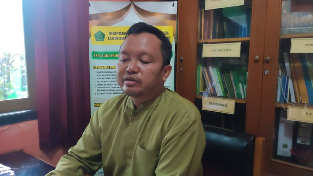 Penyuluh Agama Islam di KUA Bandung Kidul, Furqon. Foto: Rachmadi Rasyad/kumparan