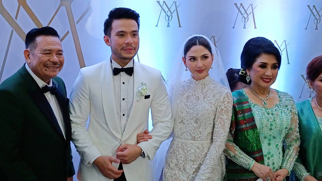 Konferensi pers Jessica Mila dan Yakup Hasibuan usai acara pemberkatan pernikahan, Jumat (5/5/2023). Foto: Aprilandika Pratama/kumparan