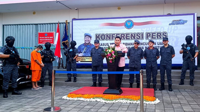 Kepala BNN Bali Komjen Petrus Petrus Reinhard Golose saat jumpa pers TPPU Narkotika, Jumat (5/5/2023). Foto: Denita BR Matondang/kumparan