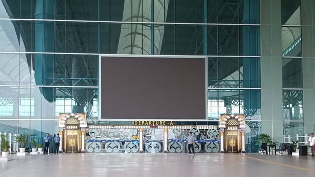 Suasana di Bandara Kertajati, Majalengka, Jumat (5/5/2023). Foto: Zamachsyari/kumparan