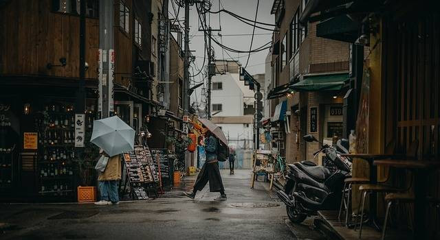 Ilustrasi contoh mobilitas sosial turun. Foto: Pixabay