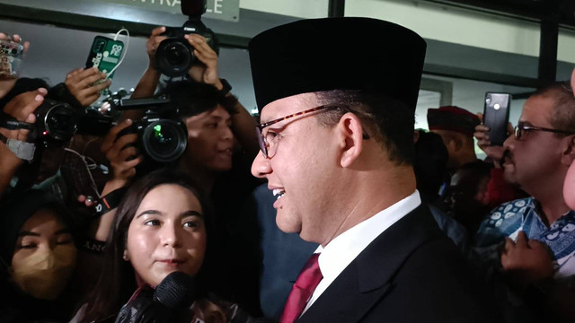 Bacapres Koalisi Perubahan Anies Baswedan menghadiri acara relawan Amanat Indonesia (ANIES) di Tennis Indoor Senayan, Kompleks Gelora Bung Karno (GBK), Jakarta Pusat, Minggu (7/5/2023). Foto: Zamachsyari/kumparan