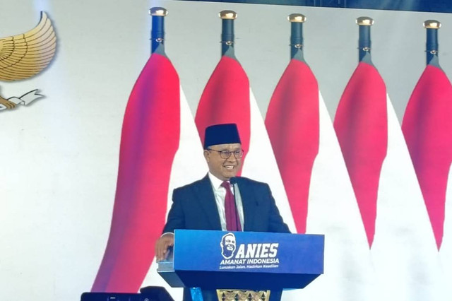 Bacapres Koalisi Perubahan Anies Baswedan dalam pidato politik dalam acara relawan Amanat Indonesia (ANIES) di Tennis Indoor Senayan, Kompleks Gelora Bung Karno (GBK), Jakarta Pusat, Minggu (7/5). Foto: Zamachsyari/kumparan
