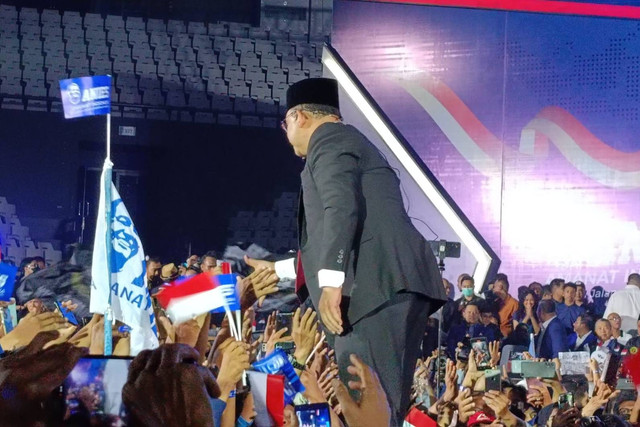 Bacapres Koalisi Perubahan Anies Baswedan dalam pidato politik dalam acara relawan Amanat Indonesia (ANIES) di Tennis Indoor Senayan, Kompleks Gelora Bung Karno (GBK), Jakarta Pusat, Minggu (7/5). Foto: Zamachsyari/kumparan