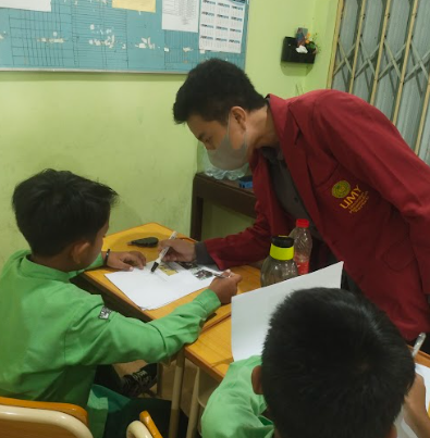 Kegiatan pengajaran oleh tim pengabdi