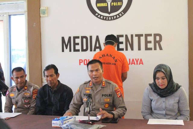 Polres Aceh Jaya menangkap seorang pria paruh baya pelaku pemerkosaan anak di bawah umur. Foto:  Humas Polres Aceh Jaya