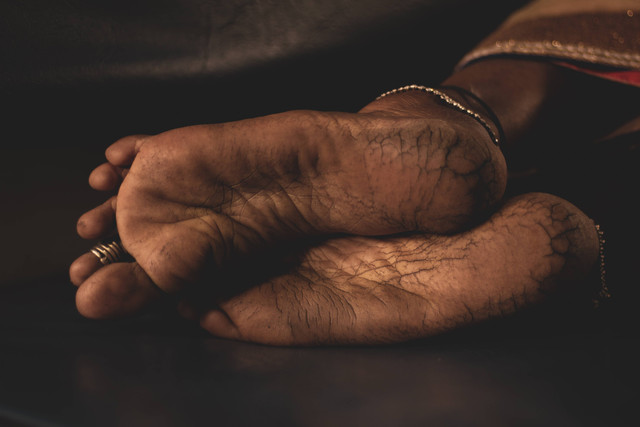 Ilustrasi Cara Menghilangkan Kaki Pecah-pecah dengan Odol. Sumber: Unsplash/Saeed Siddiqui