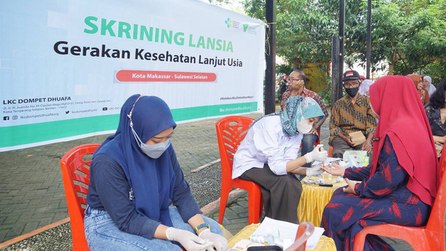 Menyambut peringatan HLUN (Hari Lanjut Usia Nasional) yang jatuh pada 29 mei 2023, Layanan Kesehatan Cuma-Cuma (LKC) Dompet Dhuafa Sulawesi Selatan bersinergi dengan Kementerian Kesehatan Republik Indonesia melaksanakan senam dan skrining kesehatan Lansia. Kegiatan ini dilaksanakan dalam upaya mengoptimalkan peran lansia agar menjadi lansia yang SMART (Sehat, Mandiri, Aktif, dan Produktif) dan berdayaguna