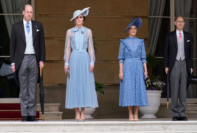 Pangeran Inggris William (kiri) dan Putri Wales Inggris Kate Middleton (kedua dari kiri), Sophie, Duchess of Edinburgh dan Pangeran Inggris Edward, Duke of Edinburgh (kanan) menghadiri Pesta Kebun di Istana Buckingham di London pada 9 Mei 2023. Foto: Jonathan Brady / POOL / AFP