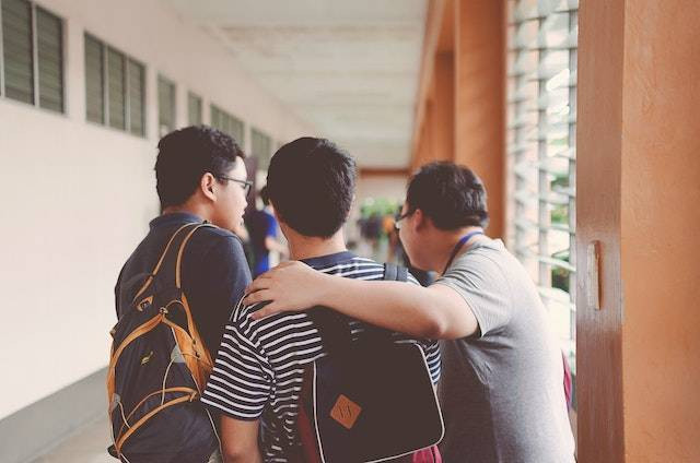 Ilustrasi puisi bahasa Inggris tentang sekolah, sumber foto: Kobe/Pexels.com