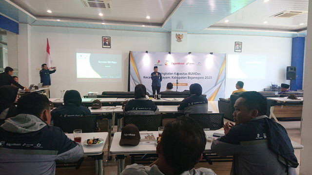 Sejumlah Badan Usaha Milik Desa (BUMDes) di Kecamatan Gayam, Bojonegoro, saat ikuti lokakarya dan studi banding ke Desa Ponggok, Kabupaten Klaten, Jawa Tengah. Sabtu (13/05/2023) (Foto: Dok Istimewa)