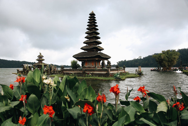 Tempat Jalan-Jalan Sendiri di Bali dan Tips Singkat Solo Traveling. Foto: Pexels/alleksana.