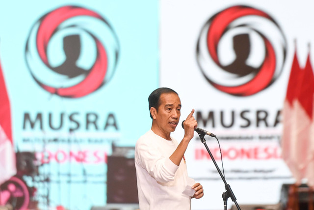 Presiden Joko Widodo menyampaikan pidato pada puncak acara Musyawarah Rakyat (Musra) di Istora Senayan, Jakarta, Minggu (14/5/2023). Foto: Hafidz Mubarak A/ANTARA FOTO