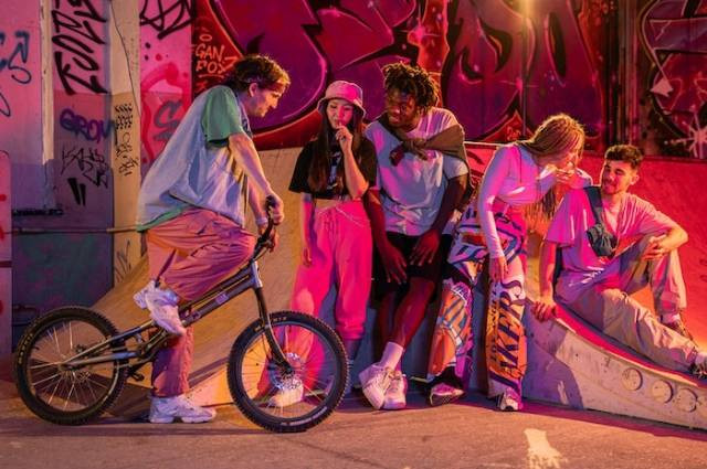 Ilustrasi triple date artinya, sumber foto: Antoni Shkraba Production by pexels.com