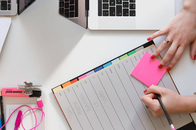 Ilustrasi Kunci Jawaban IPA Kelas 8 Semester 2 Halaman 126. Foto: dok. Marten Bjork (Unsplash)