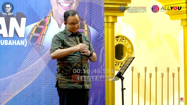 Anies Baswedan menghadiri acara bersama sejumlah masyarakat dan tokoh perubahan di Jakarta pada Senin (15/5) malam. Foto: Youtube/Refly Harun