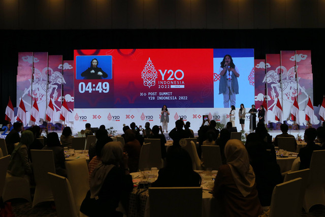 Caca saat menjadi peserta Youth 20. Foto-foto: Dok.pribadi