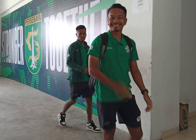 Muhammad Hidayat memutuskan bertahan di Persebaya hingga dua tahun mendatang. Foto: Masruroh/Basra