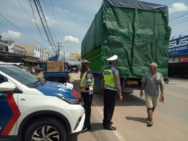 Ilustrasi Satlantas Polres Tulang Bawang tilang Truk ODOL di Jalan Lintas Timur. | Foto: Polres Tulang Bawang
