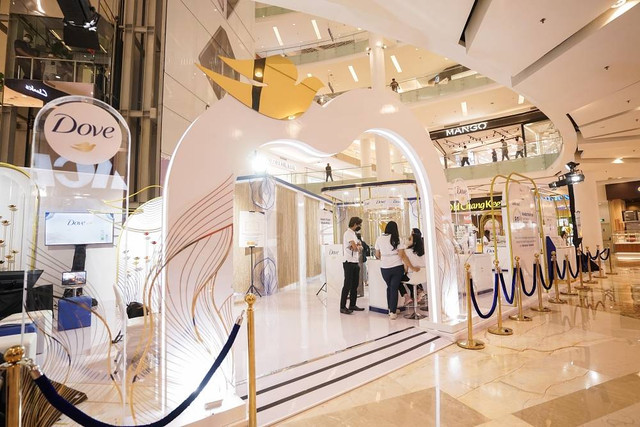 Dove Hairfall Expert Center di Mini Atrium LG Gandaria City, Selasa (16/5).
 Foto: Dove Indonesia