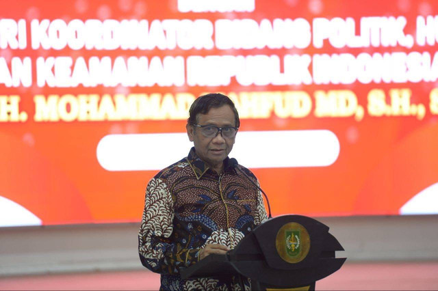 Menko Polhukam Mahfud MD di Gedung Daerah Balai Pauh Janggi, Kota Pekanbaru, Rabu (17/5).  Foto: Diskominfo Riau